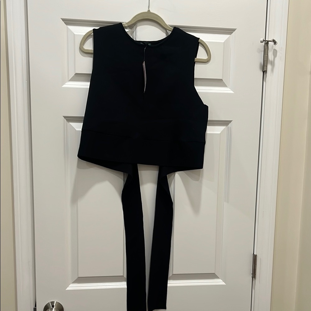 Set of 2 Sleeveless Tops